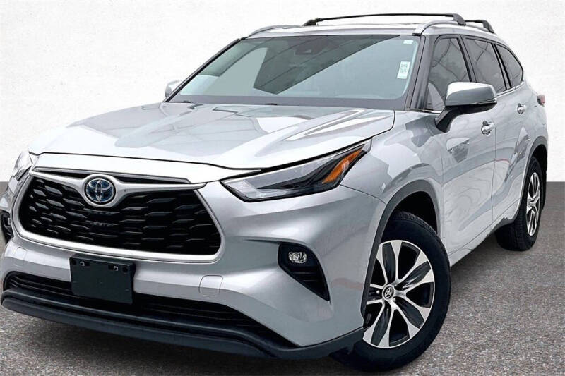 2023 Toyota Highlander Hybrid XLE