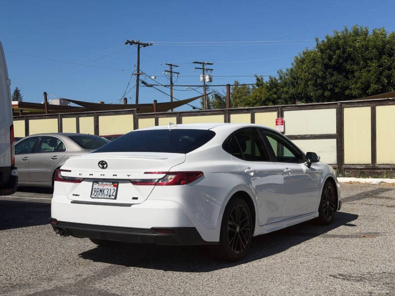 2025 Toyota Camry SE