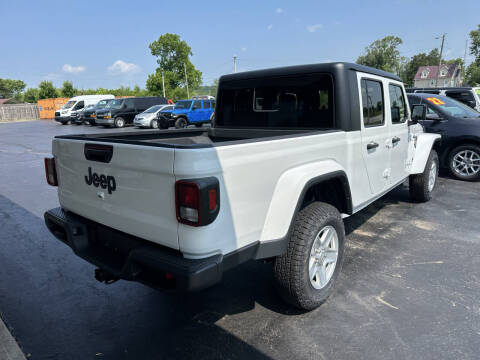2023 Jeep Gladiator Sport S