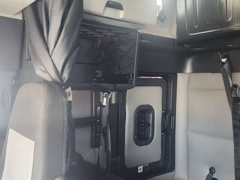 2022 Freightliner Cascadia