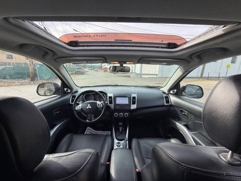 2008 Mitsubishi Outlander XLS