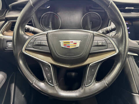 2022 Cadillac XT5 Premium Luxury