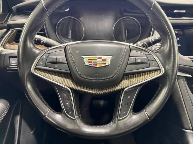 2022 Cadillac XT5 Premium Luxury