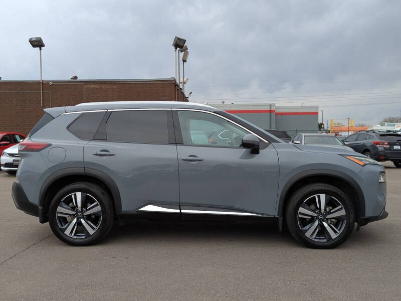 2022 Nissan Rogue SL