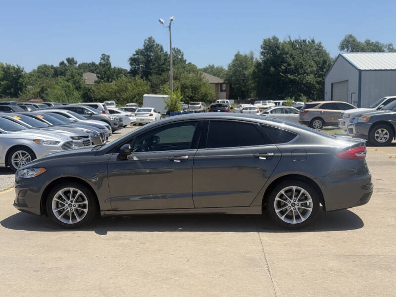 2020 Ford Fusion SE