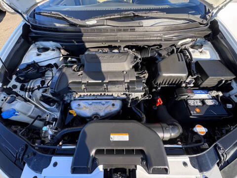 2010 Hyundai Elantra Blue