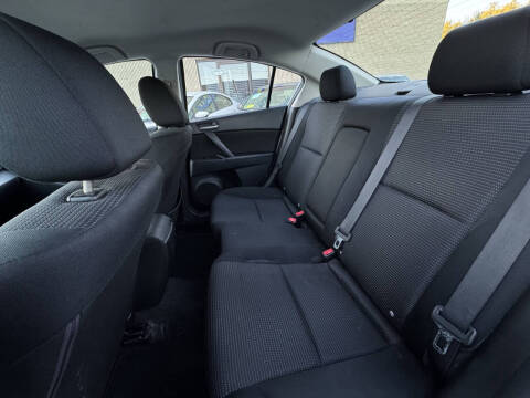 2012 Mazda MAZDA3 i Touring