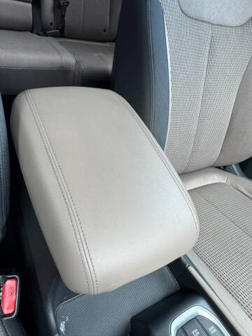 2019 Hyundai Santa Fe SEL Plus 2.4L