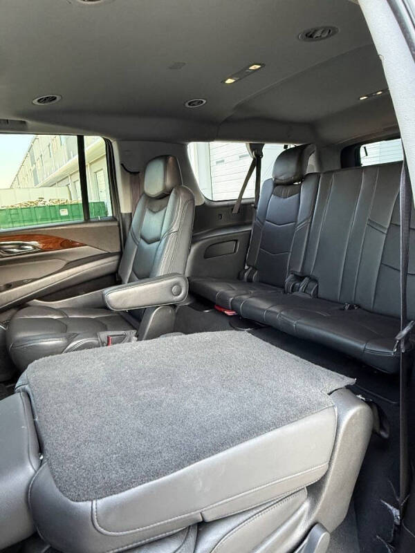 2016 Cadillac Escalade ESV Luxury Collection