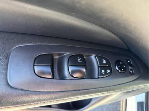 2020 Nissan Pathfinder S