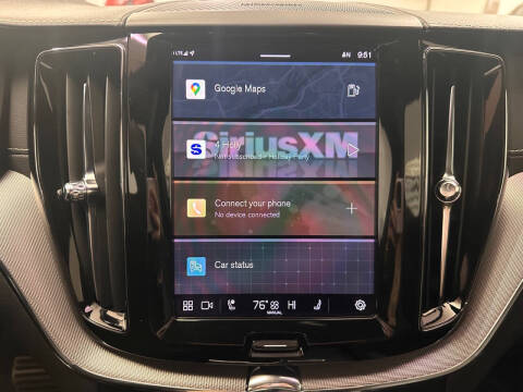 2022 Volvo XC60 B6 R-Design