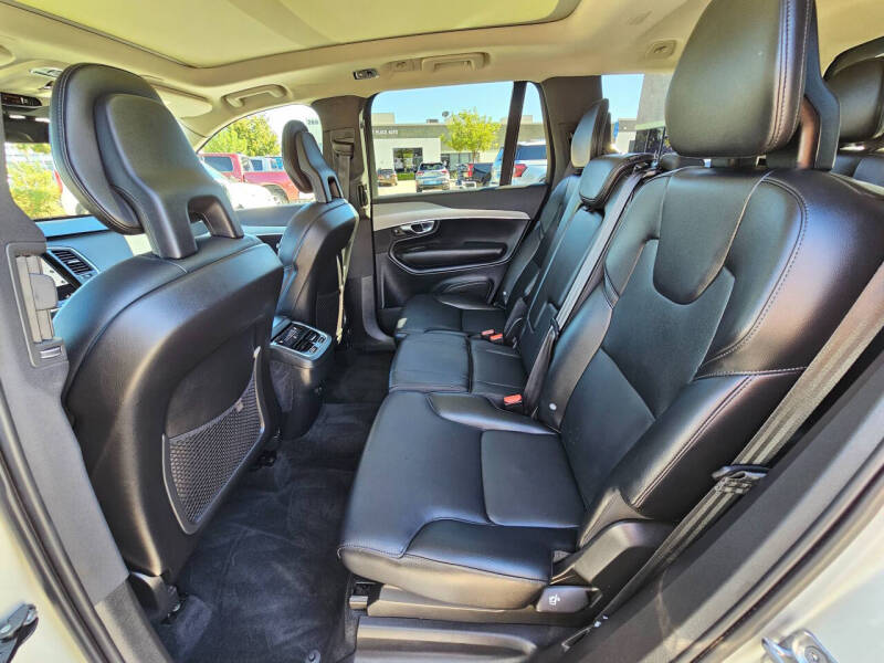 2021 Volvo XC90 T5 Momentum