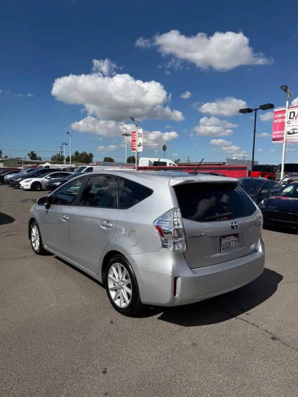 2012 Toyota Prius v