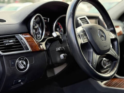 2014 Mercedes-Benz GL-Class GL 550 4MATIC