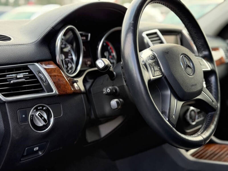 2014 Mercedes-Benz GL-Class GL 550 4MATIC