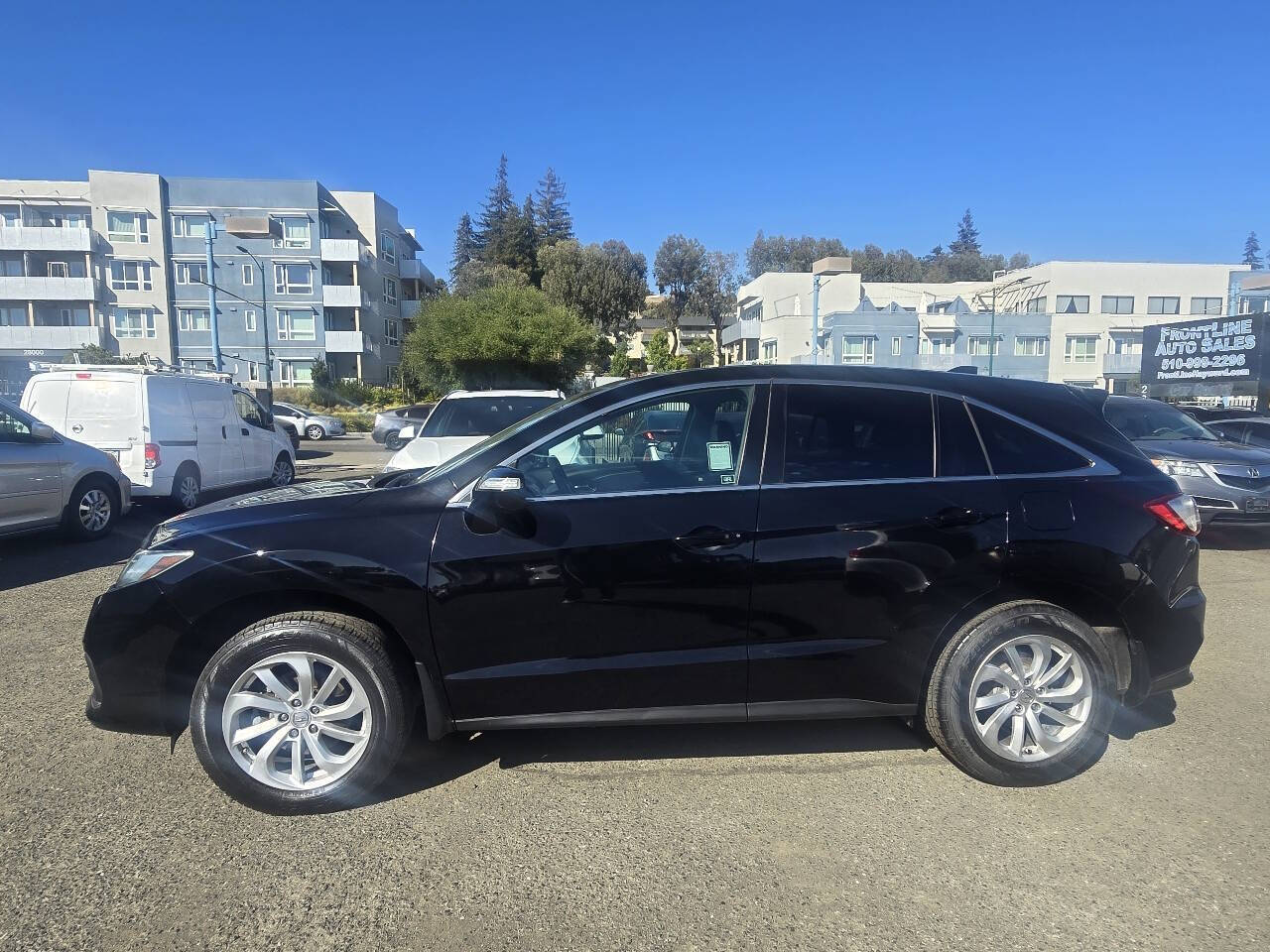 View vehicle photo 3