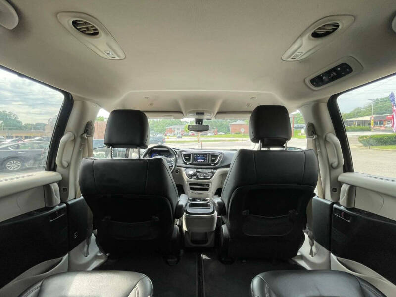 2020 Chrysler Pacifica Touring L