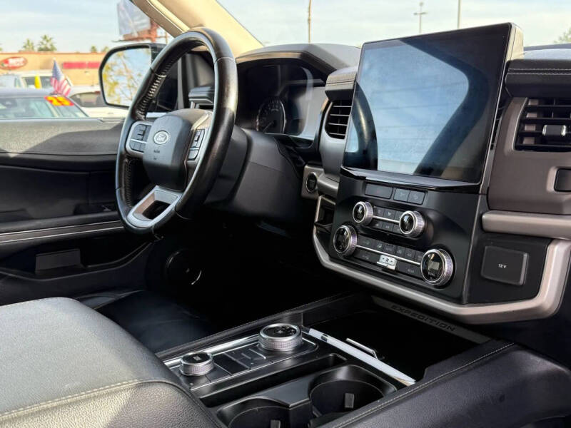 2022 Ford Expedition MAX XLT