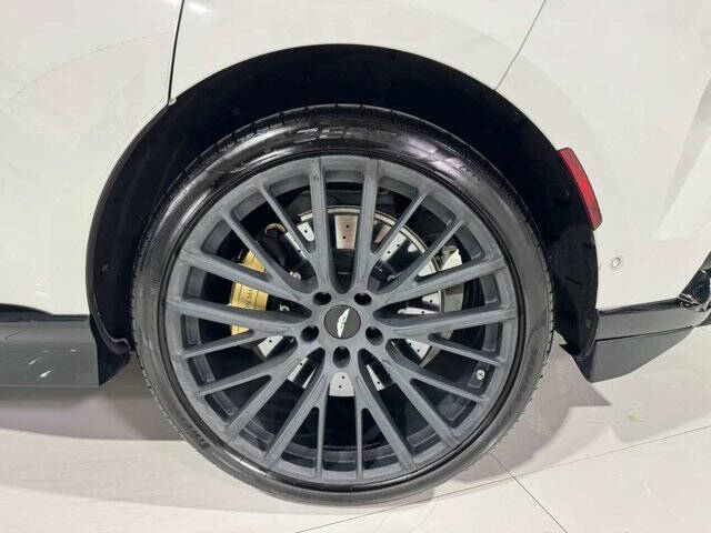 2023 Aston Martin DBX 707