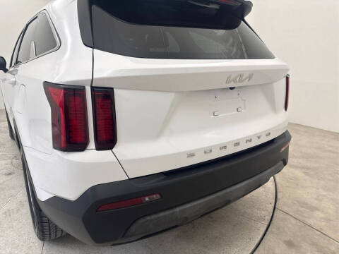 2022 Kia Sorento LX