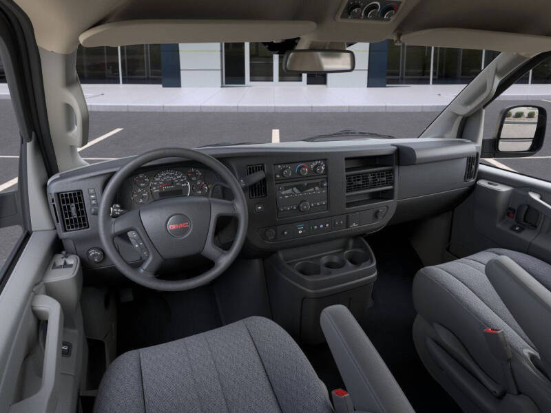 2025 GMC Savana 2500