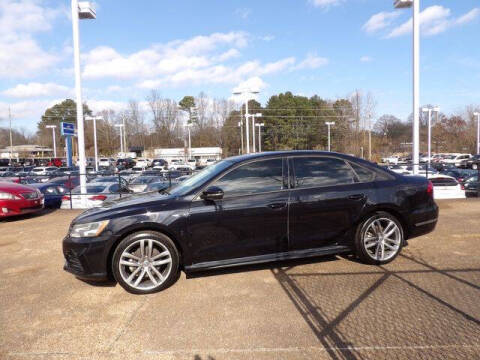 2018 Volkswagen Passat 2.0T R-Line