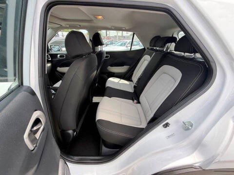2023 Hyundai Venue SEL