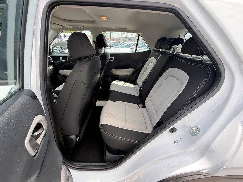 2023 Hyundai Venue SEL