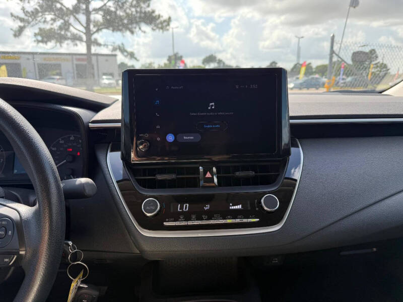 2025 Toyota Corolla LE