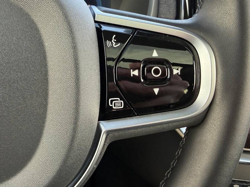 2025 Volvo XC90 B5 Plus Bright Theme 7P