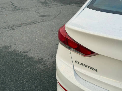 2018 Hyundai Elantra
