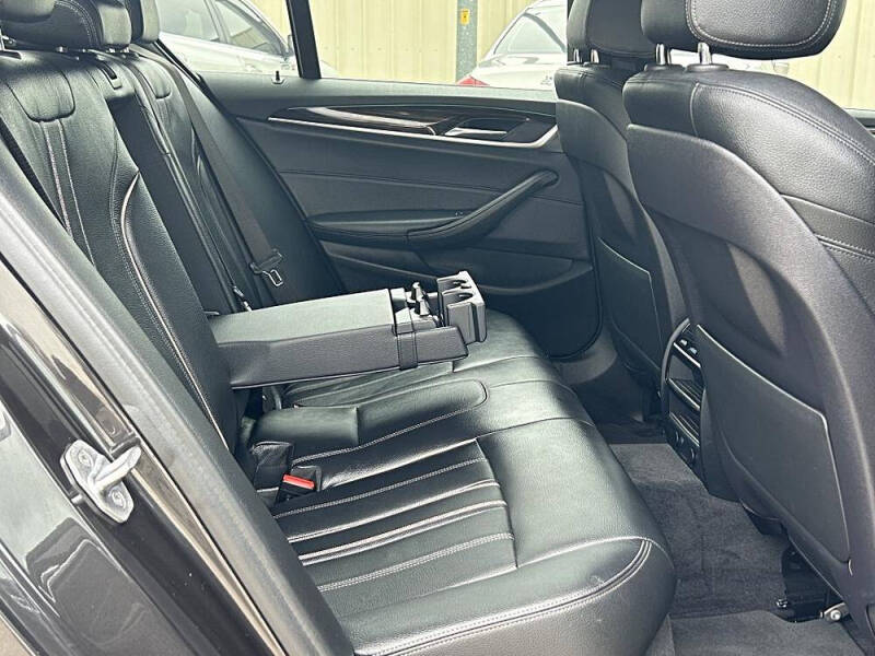 2018 BMW 5 Series 540i