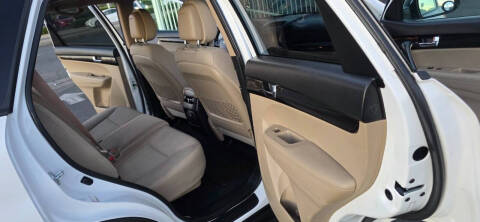 2011 Kia Sorento LX