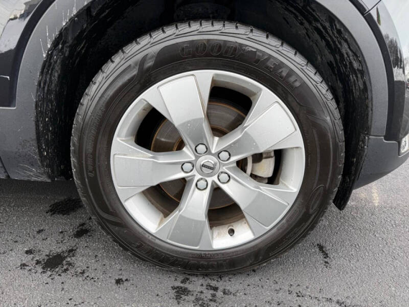 2022 Volvo XC40 T5 Momentum