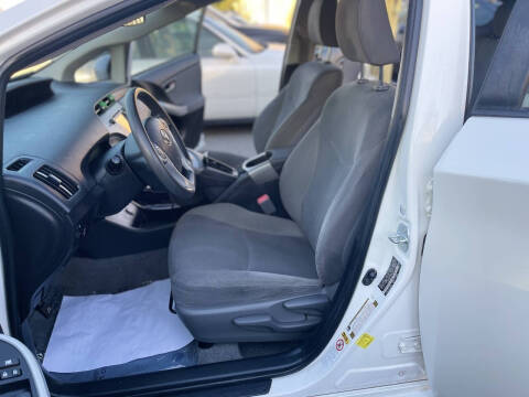 2012 Toyota Prius Two