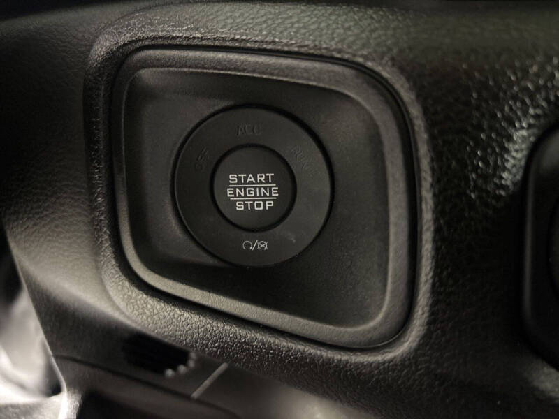 2025 Jeep Gladiator NightHawk