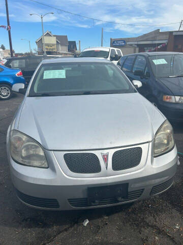 2007 Pontiac G5 for sale at MKE Avenue Auto Sales in Milwaukee WI