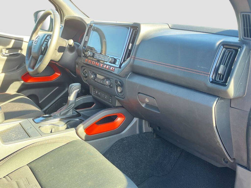 2025 Nissan Frontier PRO-4X