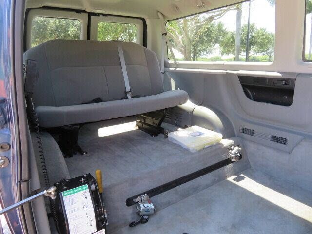 2011 Ford E-Series E-350 SD XLT