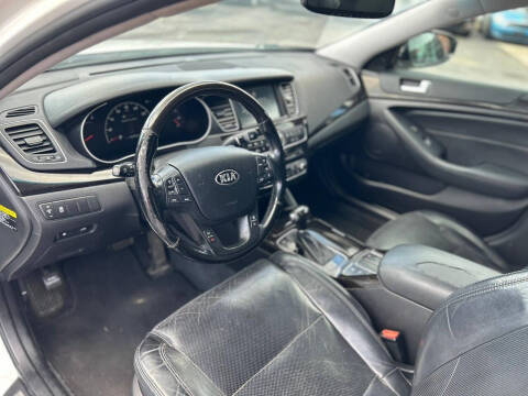 2014 Kia Cadenza Premium