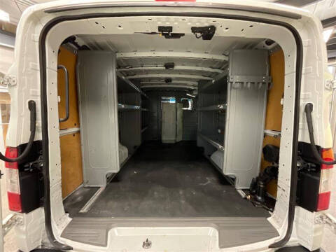 2015 Nissan NV 2500 HD SV