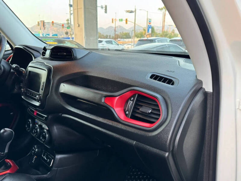 2017 Jeep Renegade Trailhawk