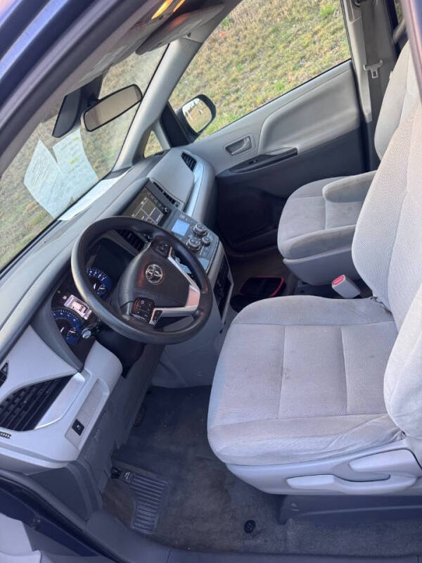 2019 Toyota Sienna L 7-Passenger