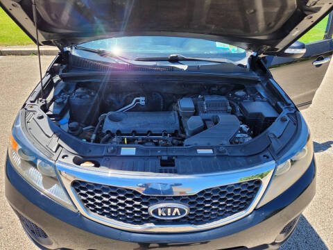2011 Kia Sorento LX