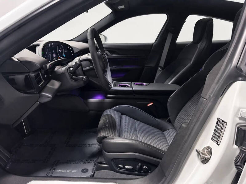 2025 Porsche Taycan