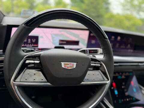 2025 Cadillac Escalade ESV Sport