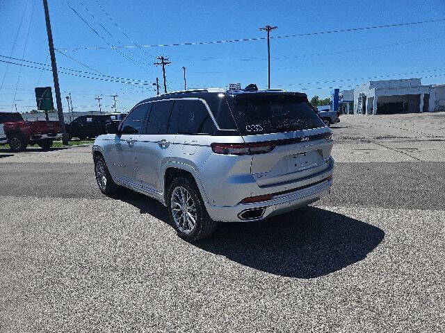 2023 Jeep Grand Cherokee Summit