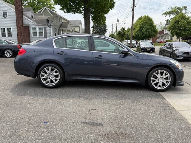 2009 Infiniti G37 Sedan x