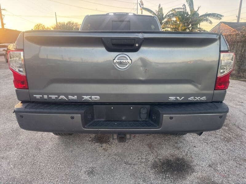 2018 Nissan Titan XD SV