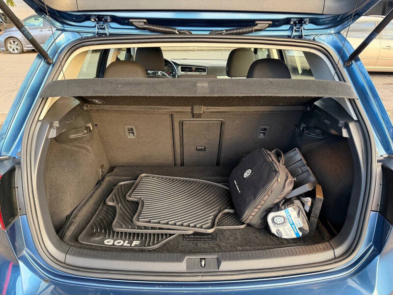 2016 Volkswagen Golf TSI SE